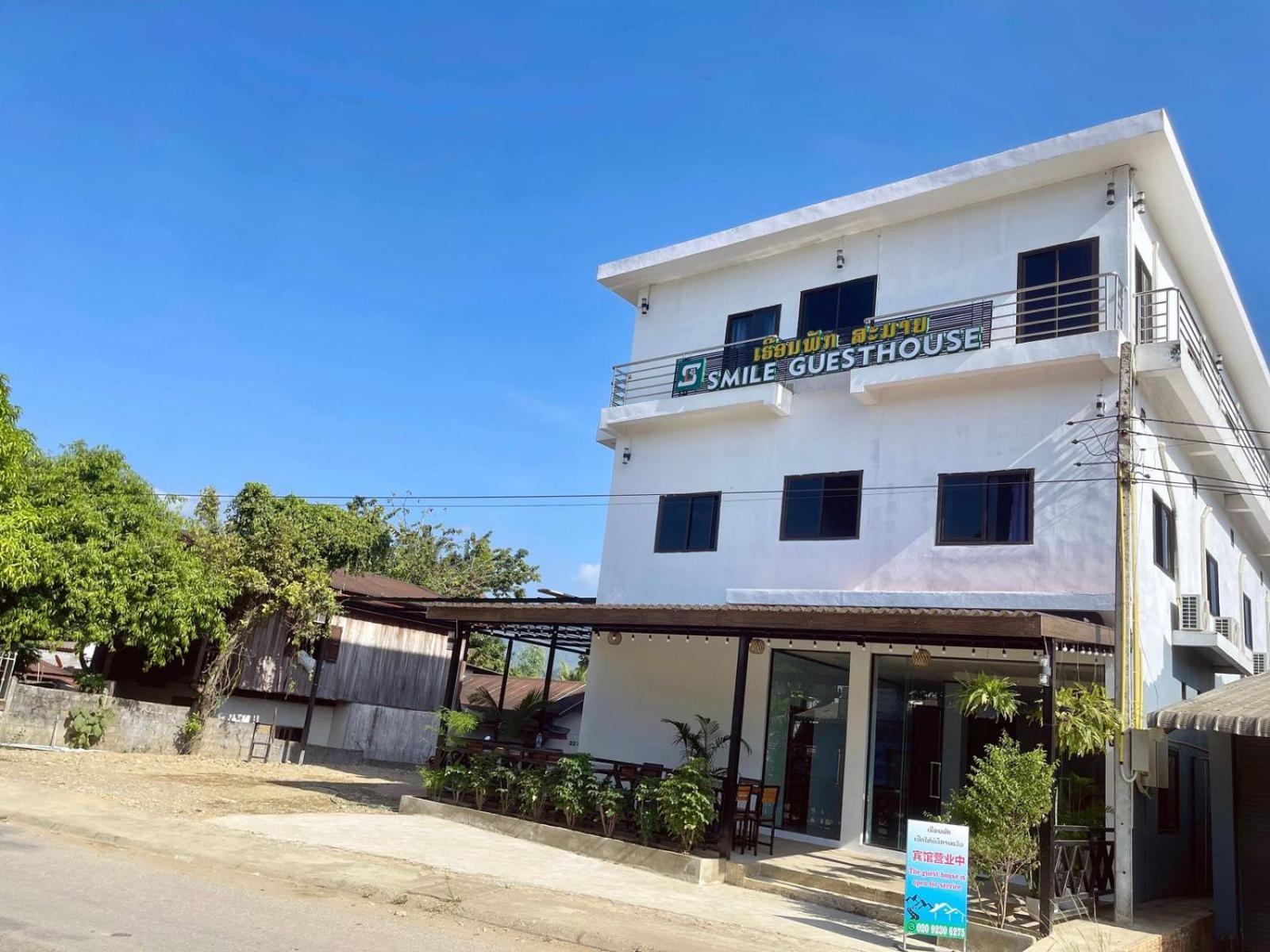 Smile Guesthouse Vangvieng Vang Vieng Eksteriør billede
