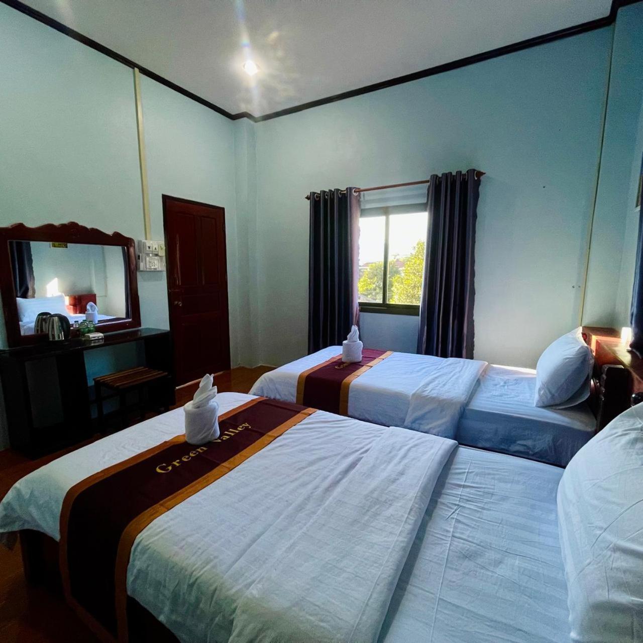 Smile Guesthouse Vangvieng Vang Vieng Eksteriør billede