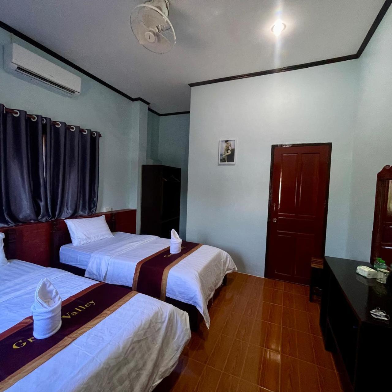 Smile Guesthouse Vangvieng Vang Vieng Eksteriør billede