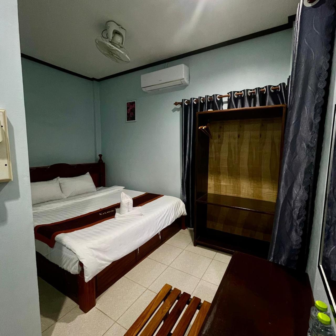 Smile Guesthouse Vangvieng Vang Vieng Eksteriør billede